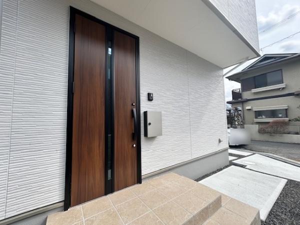 寝屋川市成田東町の新築一戸建