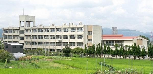 枚方ハイツ 7号棟(枚方市立招提北中学校)