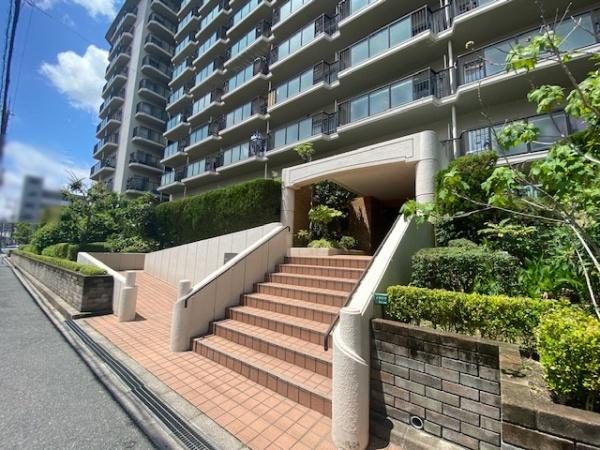 ローズハイツ香里園　3号棟