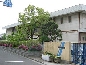 ファースト香里園ハイツ(寝屋川市立北小学校)