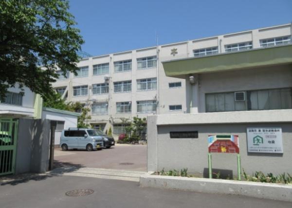 高槻市唐崎中４丁目の中古一戸建て(高槻市立第七中学校)