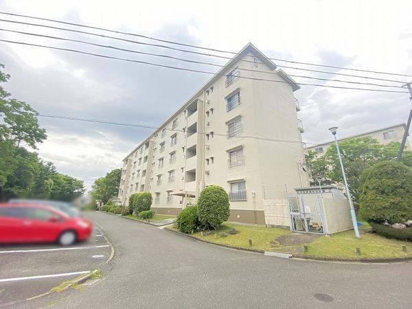 住宅都市整備公団山田池住宅　第6号棟