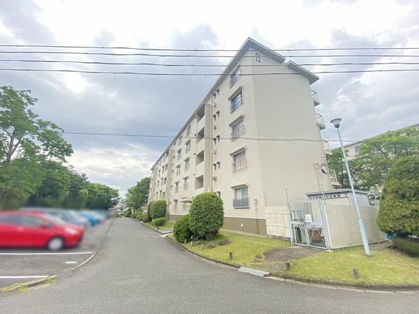 住宅都市整備公団山田池住宅　第6号棟