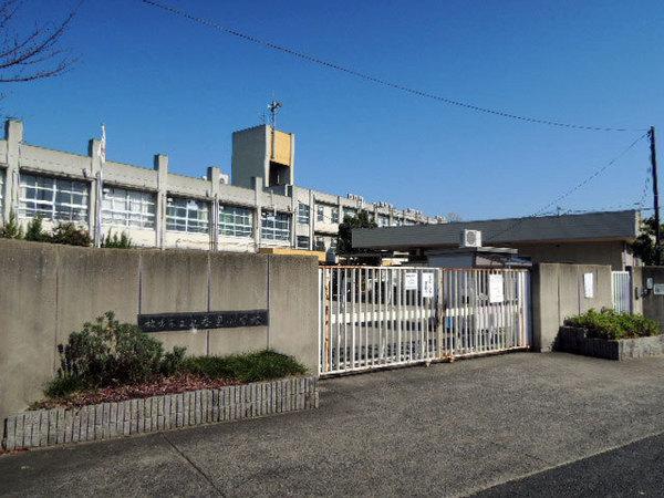 香里ヶ丘ガーデンハイツ1(枚方市立香里小学校)