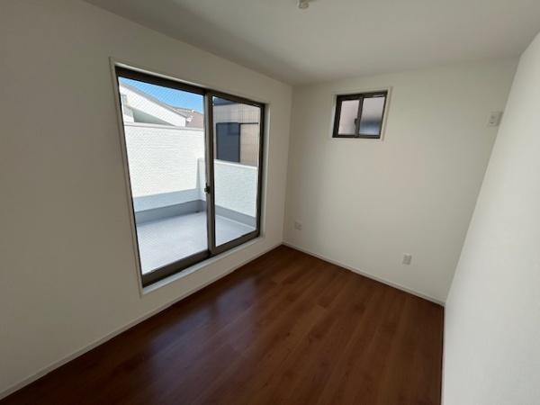 寝屋川市春日町の新築一戸建