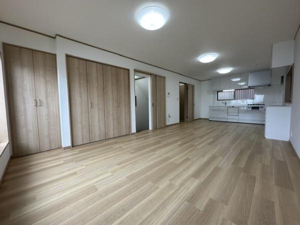 寝屋川市春日町の中古一戸建