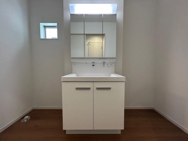 寝屋川市春日町の新築一戸建