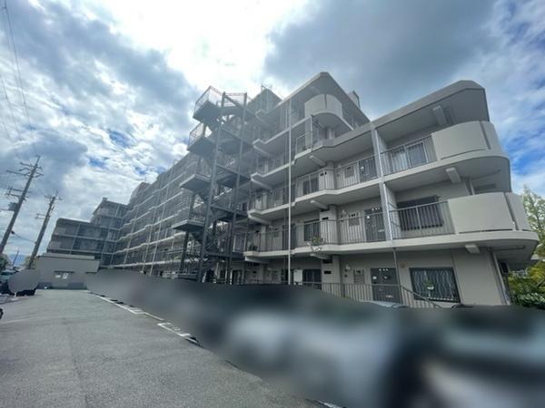 日商岩井香里ケ丘マンション