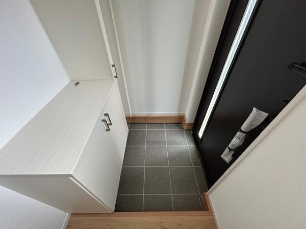 寝屋川市成田東が丘の新築一戸建
