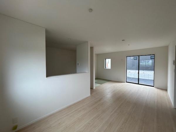 枚方市釈尊寺町の新築一戸建