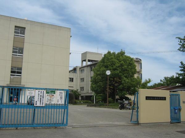 ラウンドコート星ケ丘(枚方市立桜丘中学校)