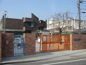 枚方市磯島茶屋町の新築一戸建(枚方市立磯島小学校)