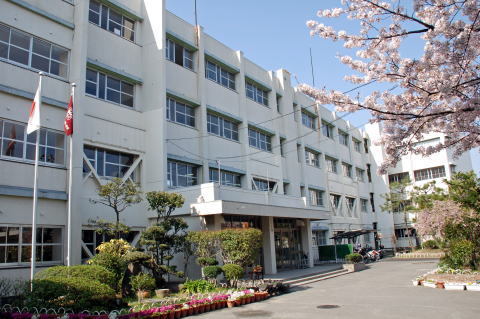 寝屋川市田井町の中古一戸建て(寝屋川市立田井小学校)