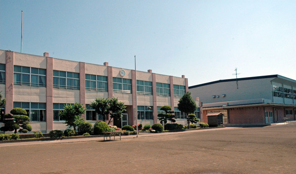 枚方市村野東町の土地(枚方市立桜丘小学校)