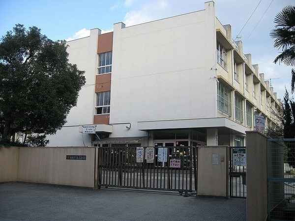 枚方市招提元町２丁目の新築一戸建(枚方市立招提中学校)