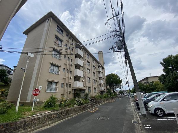 茄子作住宅第4号棟