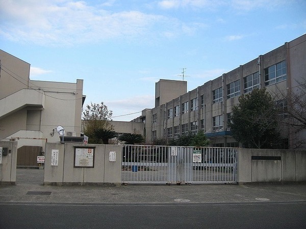 枚方市招提中町１丁目の中古一戸建て(枚方市立平野小学校)