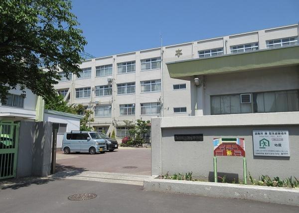 高槻市唐崎西２丁目の土地(高槻市立第七中学校)