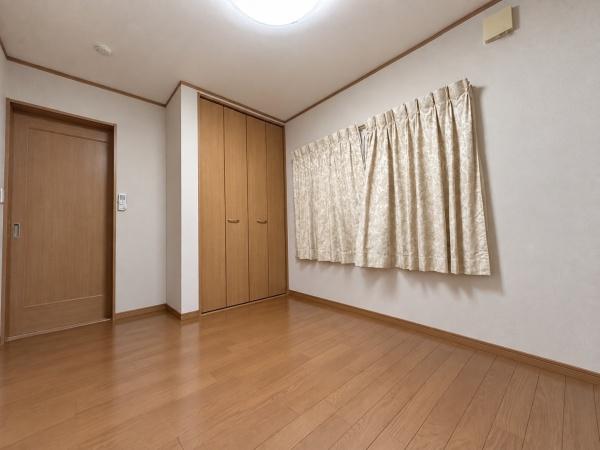 寝屋川市成田西町の中古一戸建て