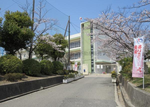 茨木郡山B住宅A-15棟(茨木市立郡山小学校)
