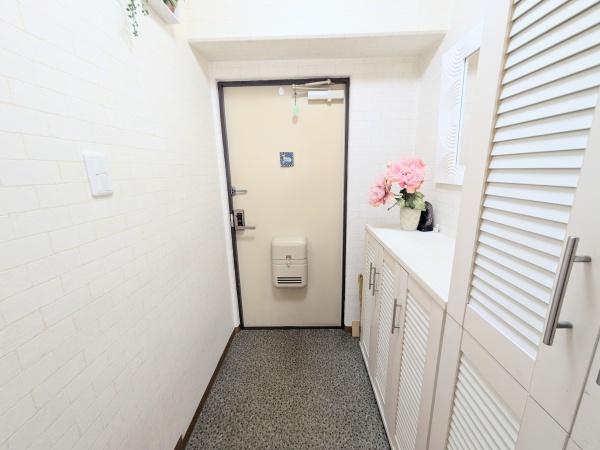 ハイツ新森小路(玄関)