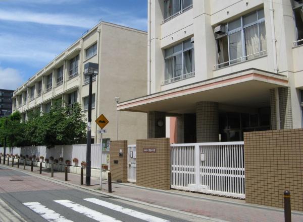 関目グリーンハイツC棟(大阪市立関目小学校)