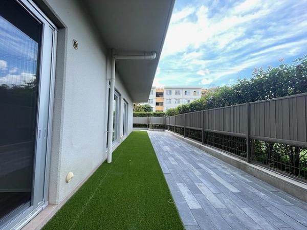 ルネ旭公園(庭)