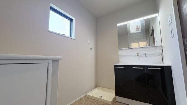 川西市加茂1丁目　新築戸建