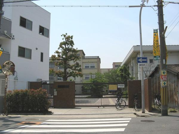 パークプラザ鶴見(大阪市立茨田北中学校)