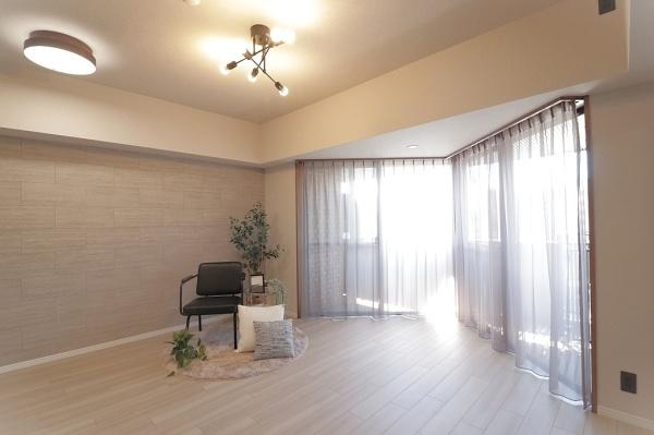 朝日プラザアルティマタワーズ