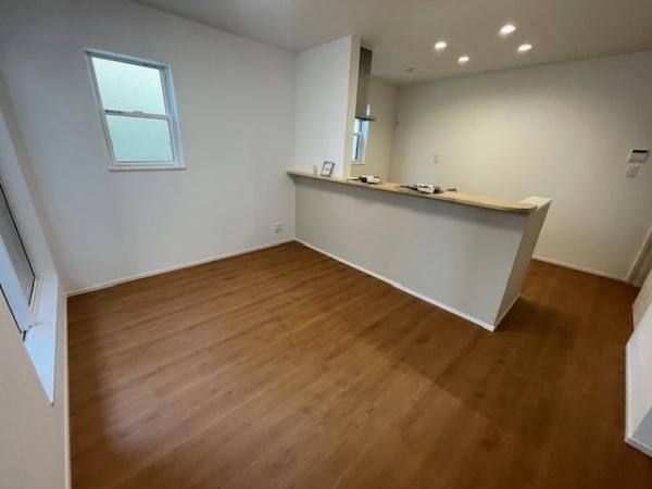 摂津市南別府町　新築戸建