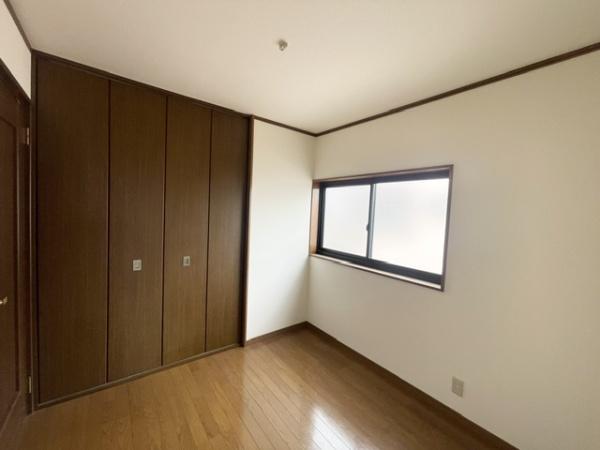 寝屋川市黒原城内町の中古一戸建て