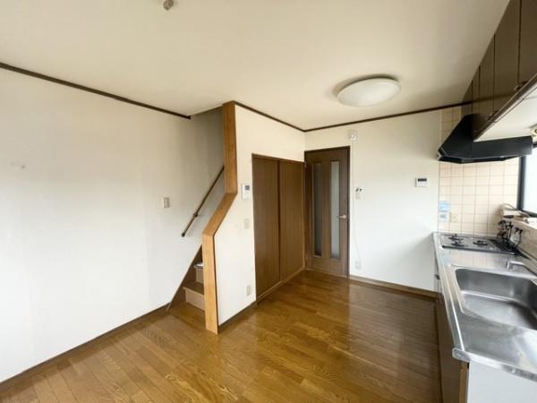 寝屋川市黒原城内町　中古戸建