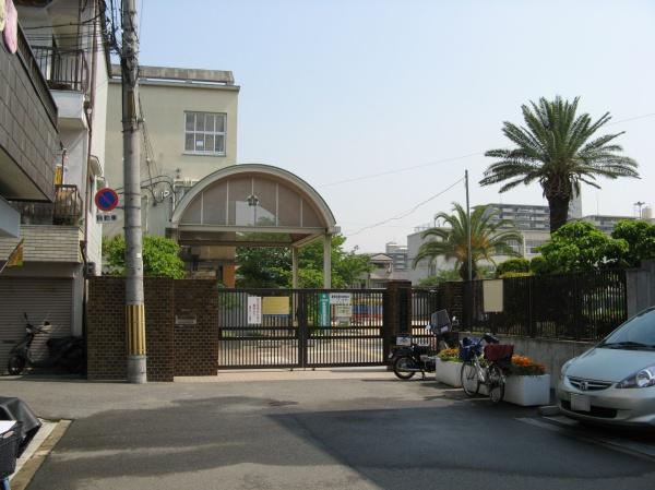 大阪市鶴見区茨田大宮３丁目の中古一戸建て(大阪市立茨田東小学校)