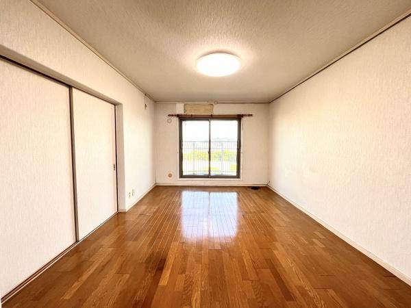 名谷18団地75号棟