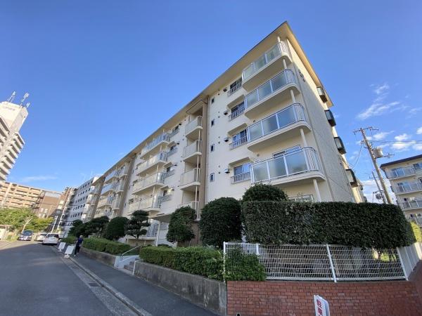 名谷13団地52号棟