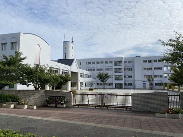 万葉ハイツ舞子(星陵台中学校)