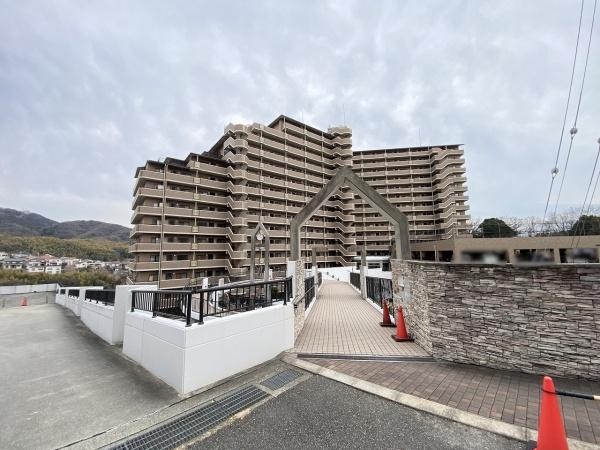 アンビエントジェームス山二番館