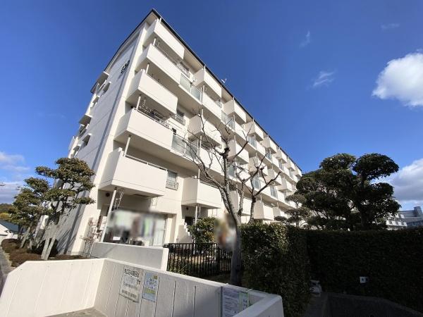 研究学園6団地530号棟