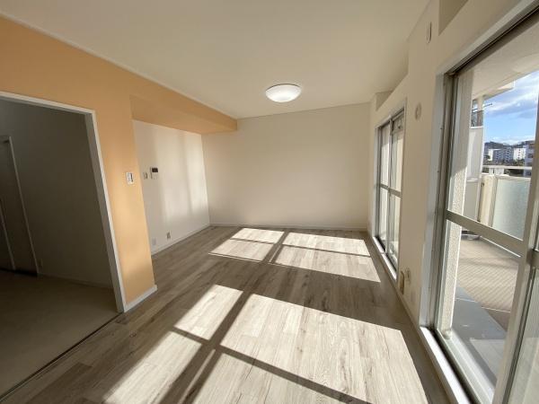 研究学園6団地530号棟
