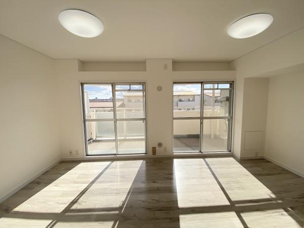 研究学園6団地530号棟
