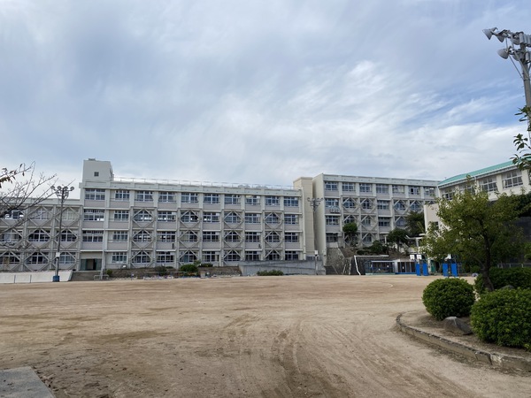 パームスクエアジェームス山(乙木小学校)