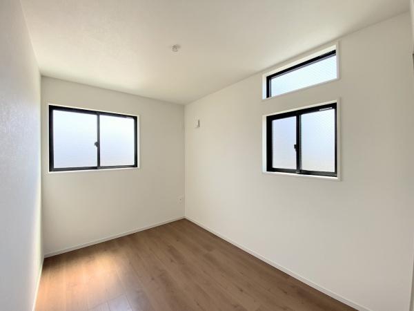 垂水区歌敷山1丁目　2号棟　新築戸建