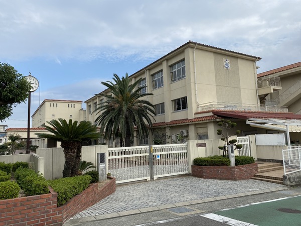 高尾台ハイツ(東垂水小学校)