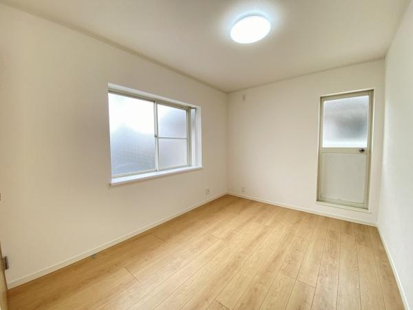 神戸市西区天が岡の中古一戸建て(寝室)