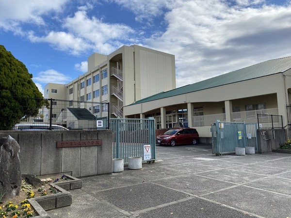 ネオコーポ明舞壱番館(長坂中学校)