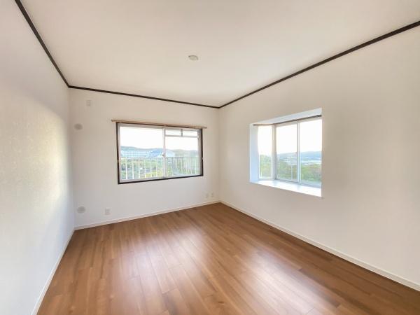 研究学園5団地525号棟