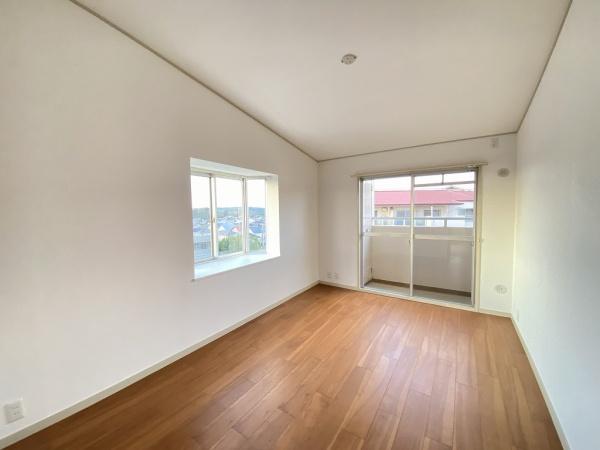 研究学園5団地525号棟