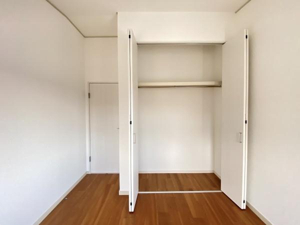 研究学園5団地525号棟