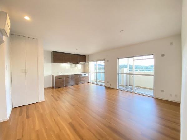 研究学園5団地525号棟